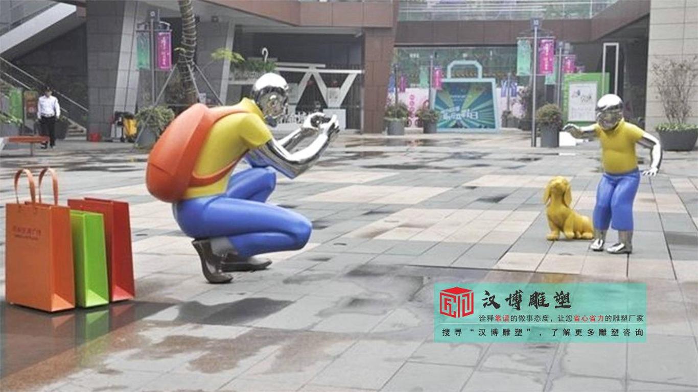 商业街玻璃钢彩绘人物雕塑,加工玻璃钢卡通雕塑,制作玻璃钢动漫人物雕塑摆件