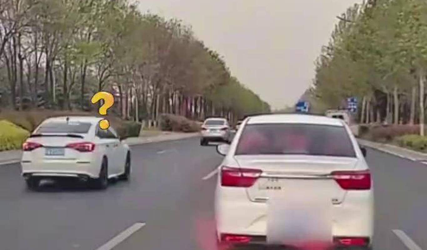 司机礼让救护车后被后车多次别停？目前别停礼让救护车车辆驾驶人已被行拘#救护车 #别停 #被拘 #交通