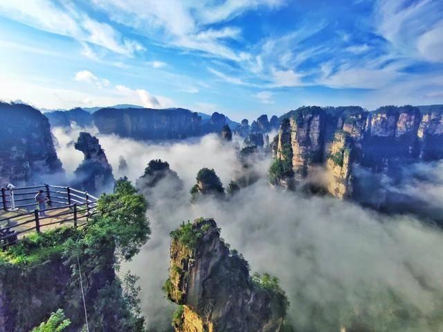 去湖南张家界旅游团报价5日游，一家人去张家界旅游攻略自由行五天