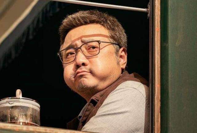 原创《我和我的家乡》上映首日破2.6亿，完胜《夺冠》成十一黑马