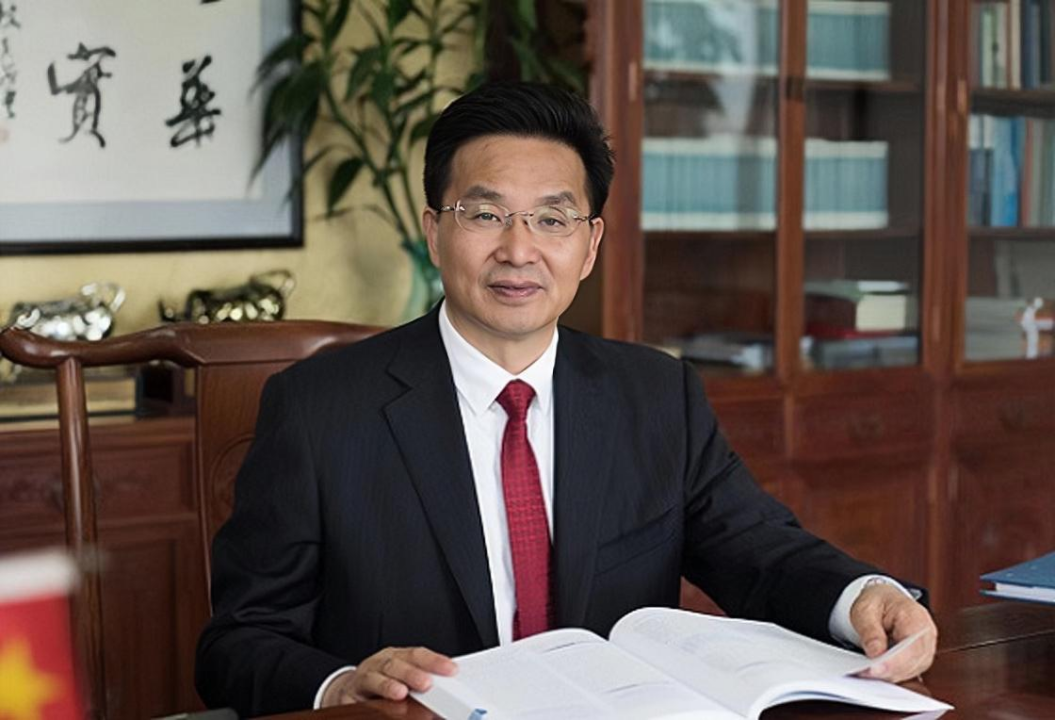 汽车行业的表委员最关IM电竞心什么?(图18) 汽车行业的表委员最关IM电竞心什么?(图18)