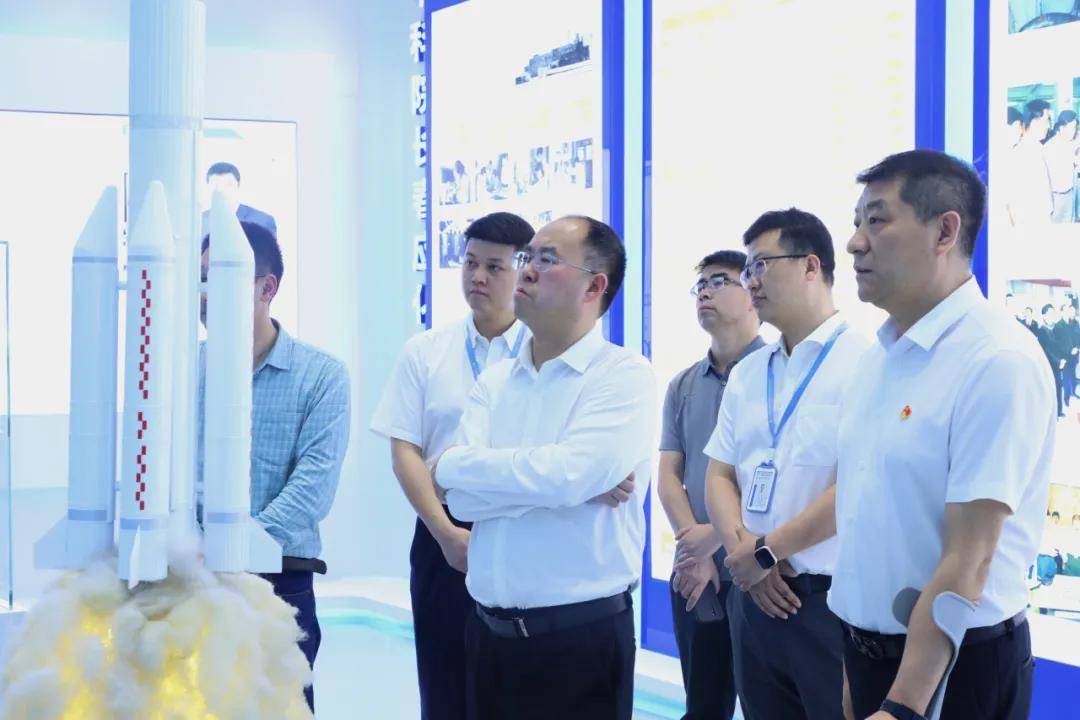 风神轮胎股份有限公司党委书记、总经理王建军一行调研黄埔轮胎
