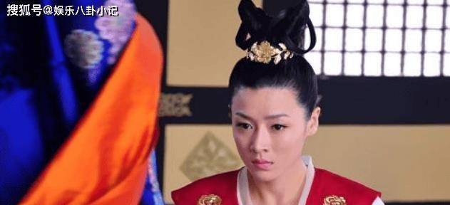 在电影《封神英雄榜》中，何彦霓饰演姜子牙的妻子“马招娣”，这个角色