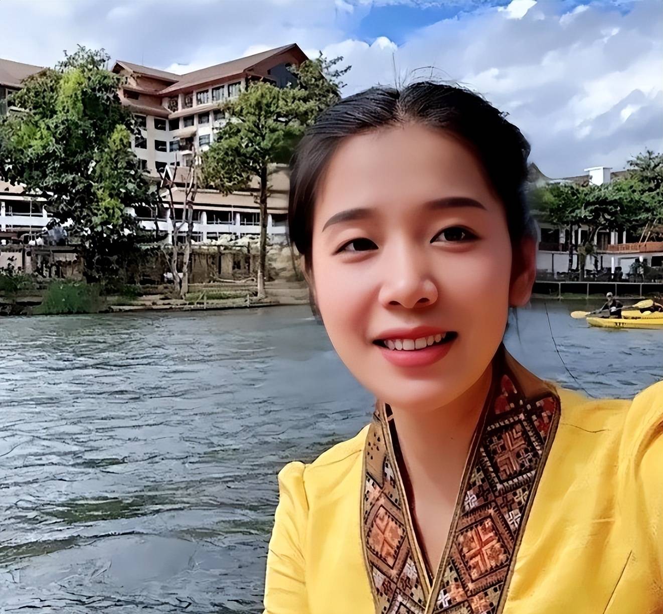 中国拨打老挝电话怎么拨打的呢视频