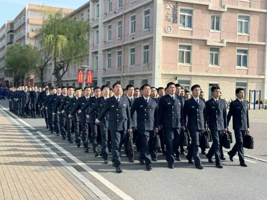 原创
            优志愿举办升学规划师名校访学之旅，参观大连理工大学和大连海事大学(图8)