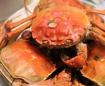 蒸螃蟹时，万万不能直接下锅，牢记“这1步”，螃蟹好剥无腥味！