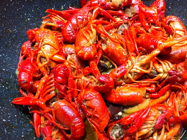 小龙虾最好吃的做法，麻辣鲜香，好吃的停不下来，越吃越上瘾