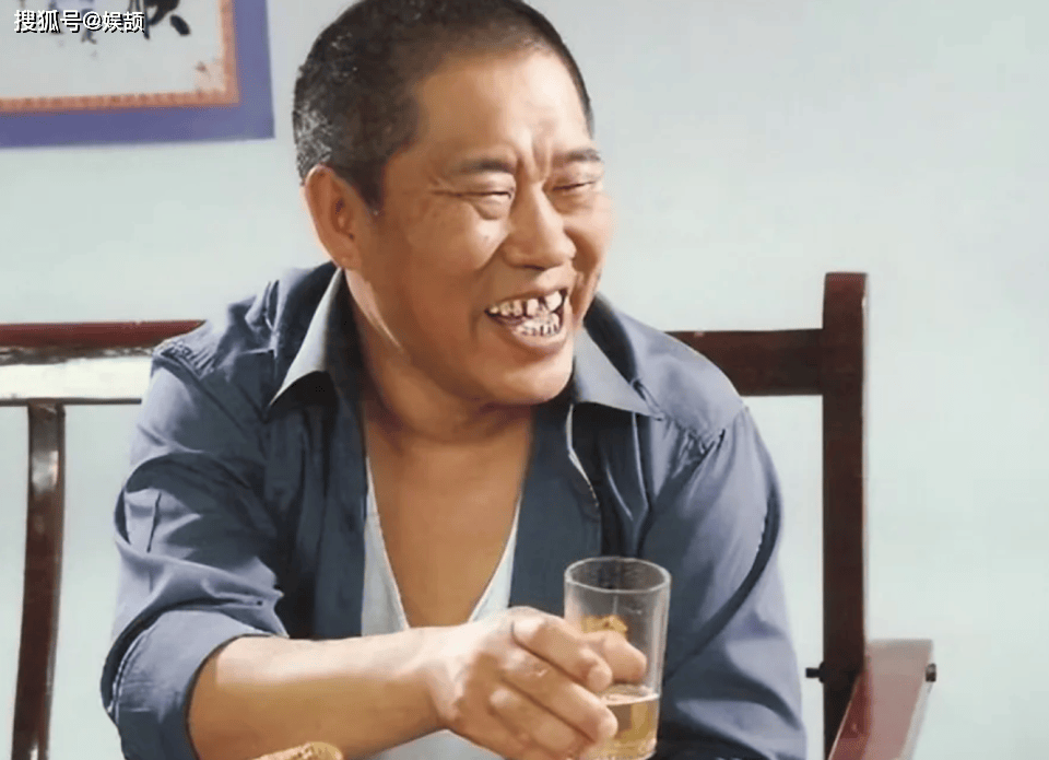 王海爆料演员杜旭东疑似又为电诈拍广告背书 被