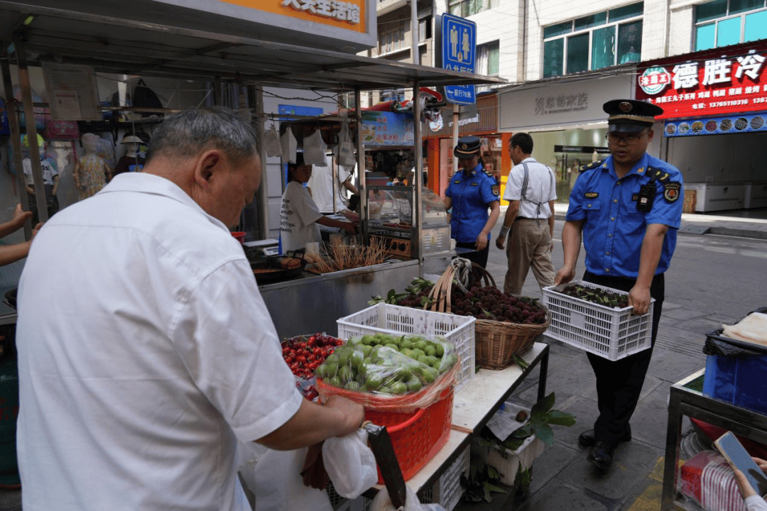 河北日报:澳门一肖一码期期准中选料每-城市：未来三年内 成都将在“一带一路”沿线城市设立100个供应链服务站  第1张