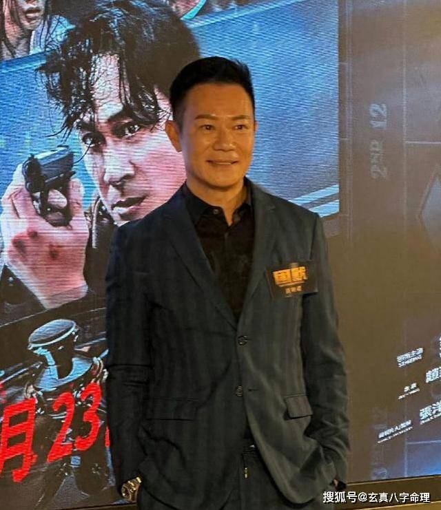 原创 张兆辉亮相佛山龙舟赛!61岁型男身材引人注目,胸肌线条动人!-张兆辉生日