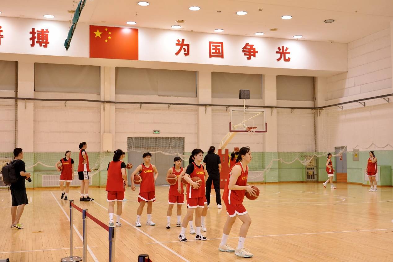 中国篮协举办媒体日 U18女篮全力以赴备战亚洲杯-2018年亚运会女篮小组赛中国vs日本