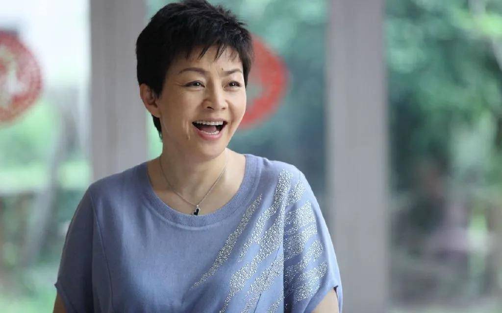 宋丹丹《桃花坞》宣布退圈，青春记忆引发热议