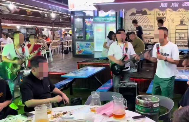 山东一男子点歌1首50元,5分钟后被收1200元,两句串烧就算1首-点歌一首多少钱