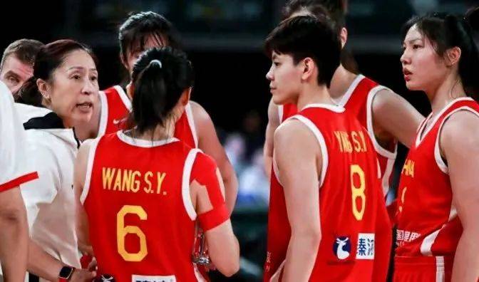 连续输给澳大利亚，中国女篮奥运信心受挫，张子宇急需加入队伍！