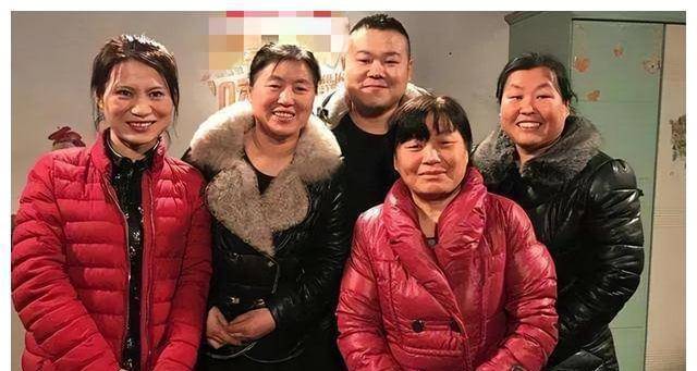 “前浪”于谦的潇洒半生：娶21岁娇妻，北京养4万平跑马场