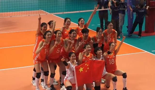原创中国女排3-0强势夺冠，1个月内双杀日本