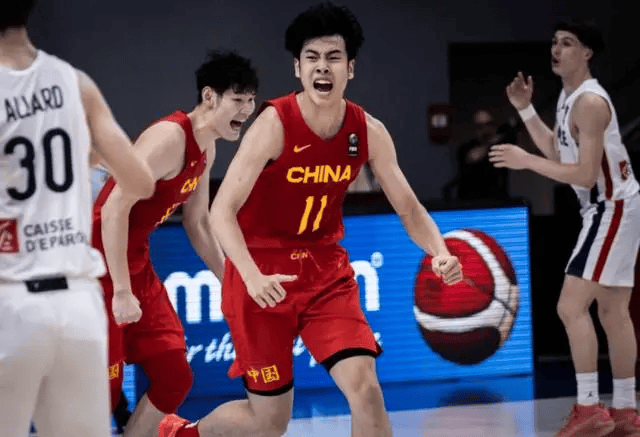 中国男篮出息了，两战狂胜92分！广东青训教父让U18接轨世界潮流