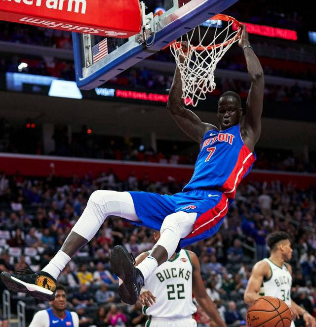 广东男篮签下两名NBA锋线球员梅克或成第三大外援