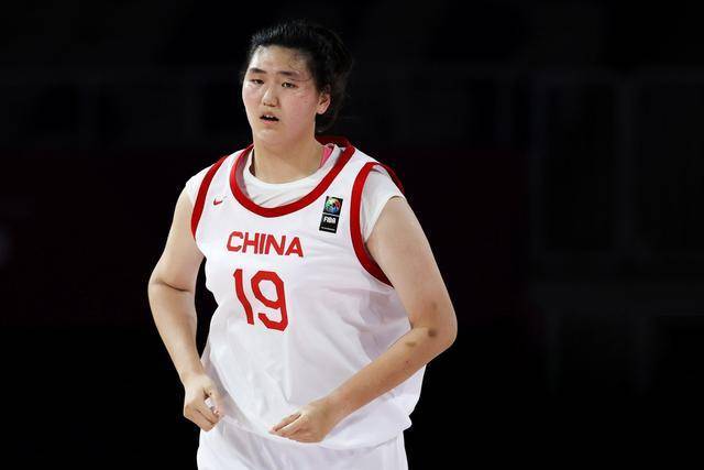 遗憾？2米20女姚明恐无缘WCBA，年龄限制+体测门槛或是两大阻碍