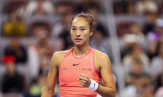 原创 郑钦文逆转晋级,决胜盘6-0送蛋夺胜-word2007单独设置某一页有水印