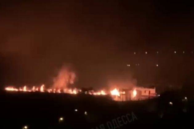 危险信号传来,泽连基斯距离失败只差一步?乌政客建议赌上未来 危险信号传来,泽连基斯距离失败只差一步?乌政客建议赌上未来