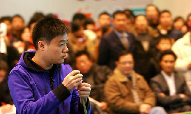 丁俊晖率领16名中国选手参加苏格兰公开赛