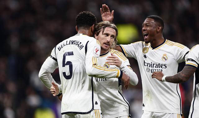 “C罗重返巨星地位！曼西班牙足球甲级联赛联