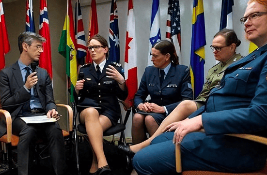 裁员1.5万？特朗普开始布局，一招就把五角大楼逼到“绝路”？