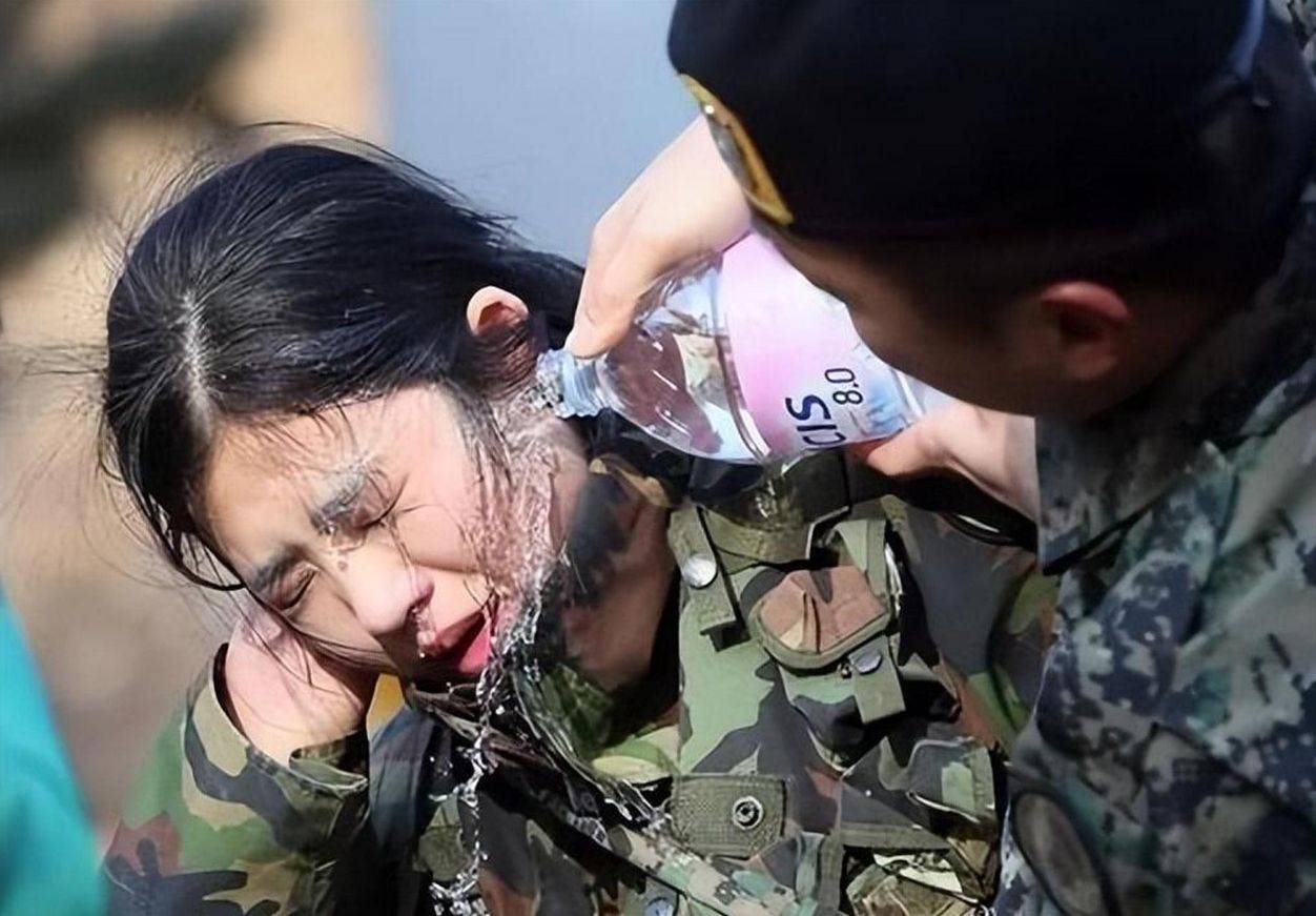 日本做不到的事情，中国一出手就办成了，大批冲绳美军紧急后撤
