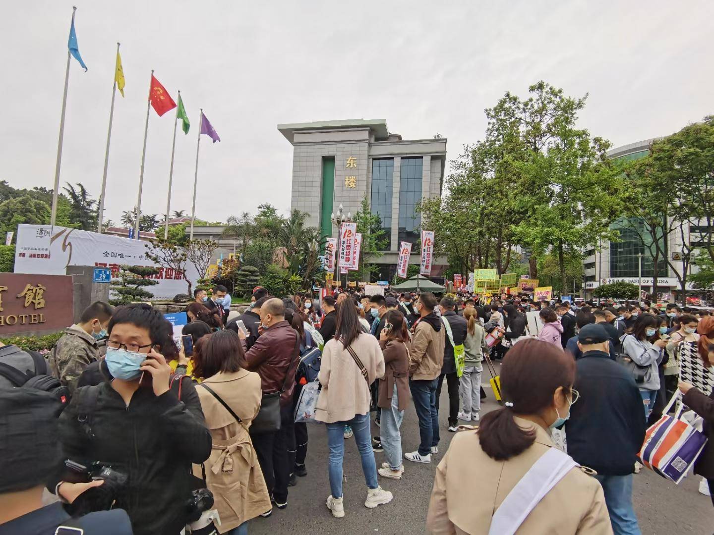 糖酒会之盛新华领航：2025 成都糖酒会新华宾馆中高端ob体育平台食品专区全解析(图3)