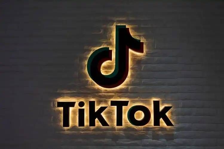 原创             谈妥了吗？特朗普表示赞成TikTok继续在美国运营