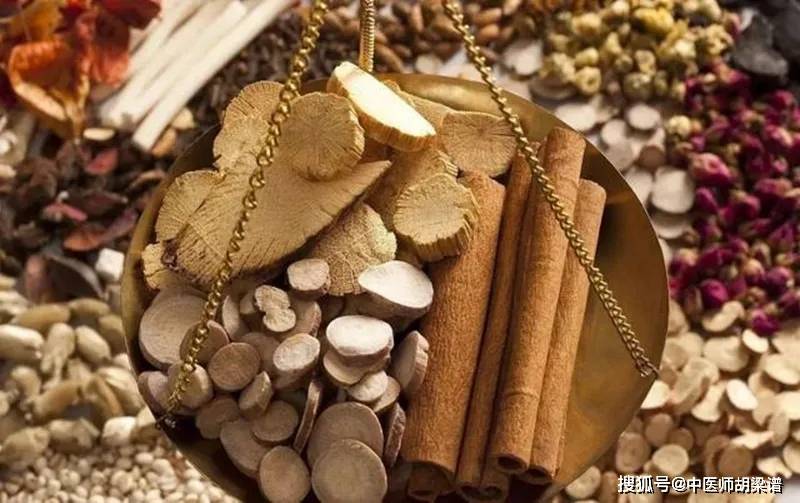 癌症患者吃了一段时间中药，是不是需要停一停？中药真的伤肝肾吗
