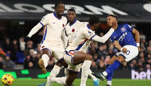 0-20-2！英超豪门双双沉沦利物浦提前加冕半英格兰足球超级联赛程冠军