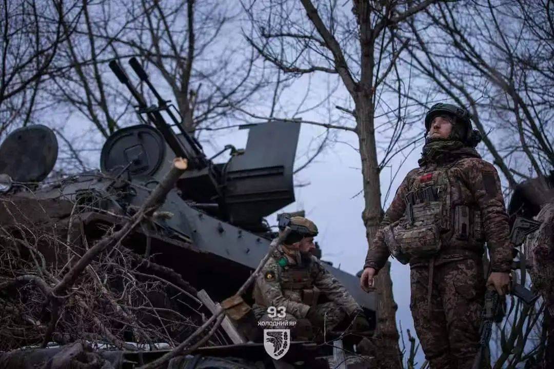 卷入俄乌战场涡旋，波兰雇佣兵超乌军数量，国际雇佣兵成了战争的“活棋子”