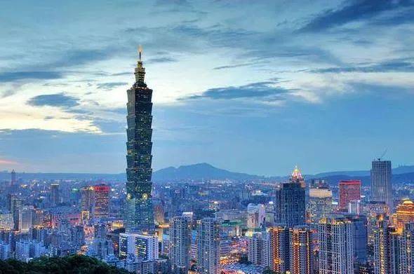 抗议开始了，全岛爆发“入党潮”，赖清德犯下大错，解放军第一时间行动