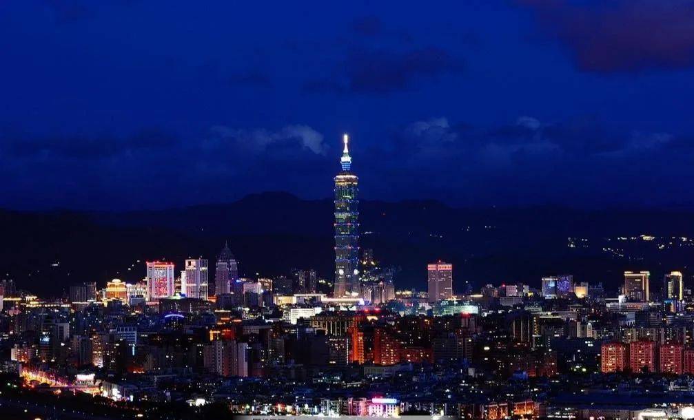 抗议开始了，全岛爆发“入党潮”，赖清德犯下大错，解放军第一时间行动