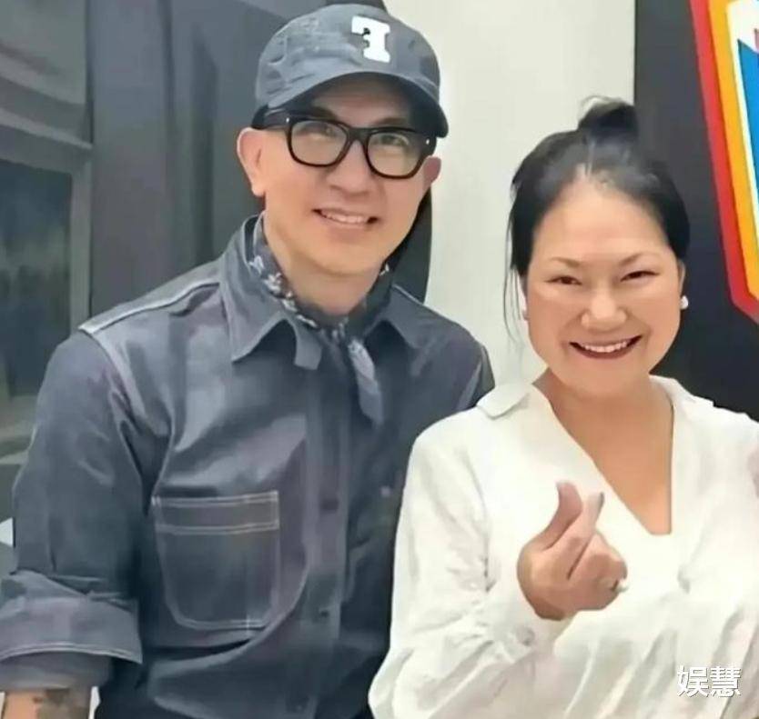 永别了！大s葬礼用时40分钟，具俊烨抱骨灰痛哭，家人考虑立雕像