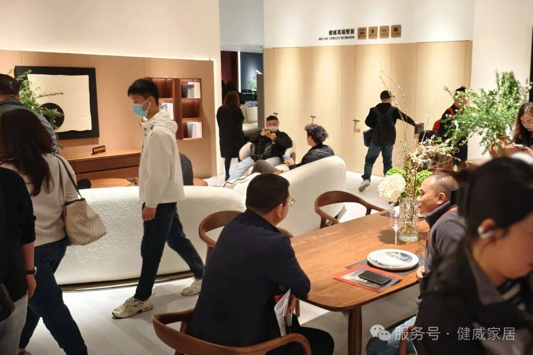 欧博体育下载健威星级定制闪耀第 55 届中国（广州）国际家具博览会(图6)