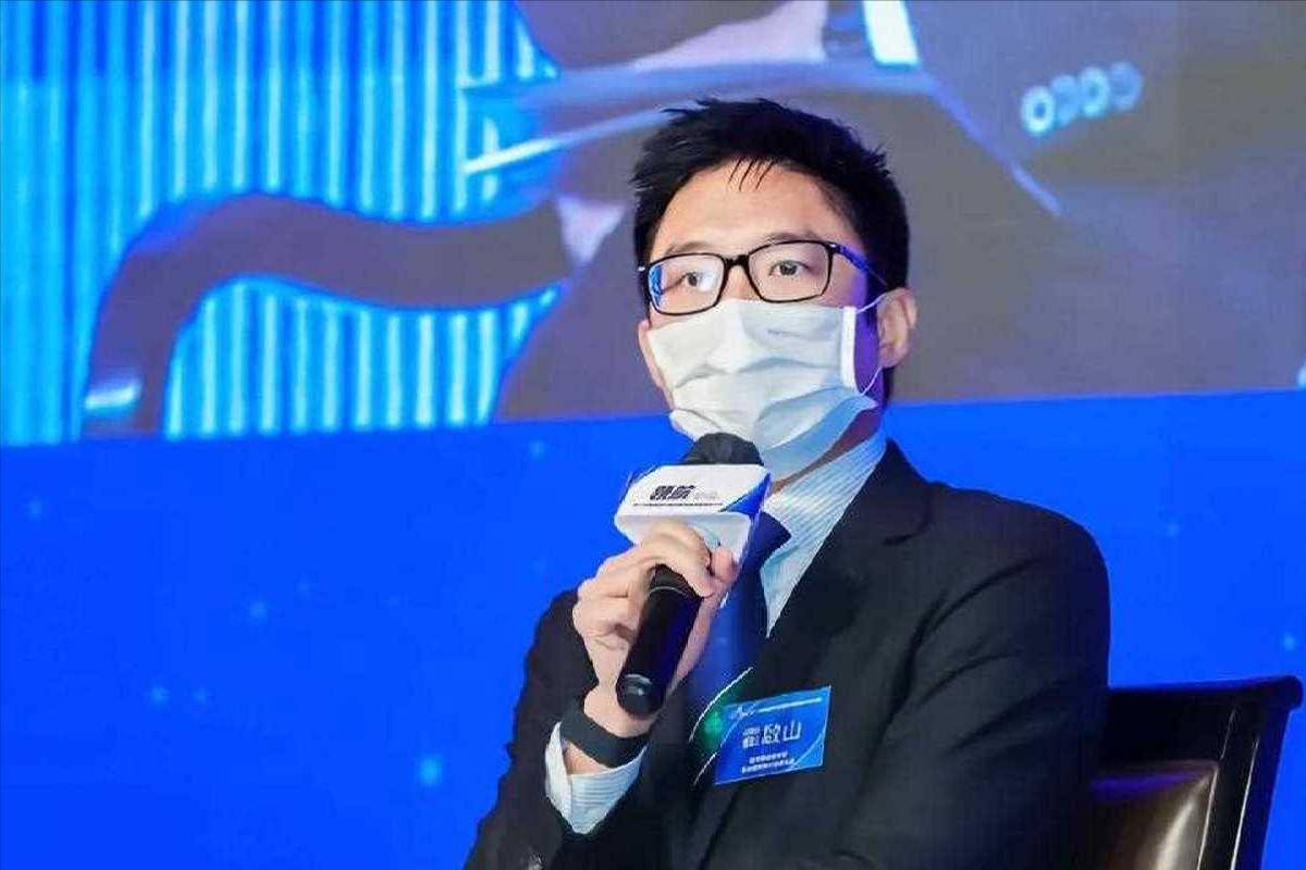 原创郭晶晶的小叔子霍启山,人帅又有趣,和章子怡恋爱2年分手,至今未婚