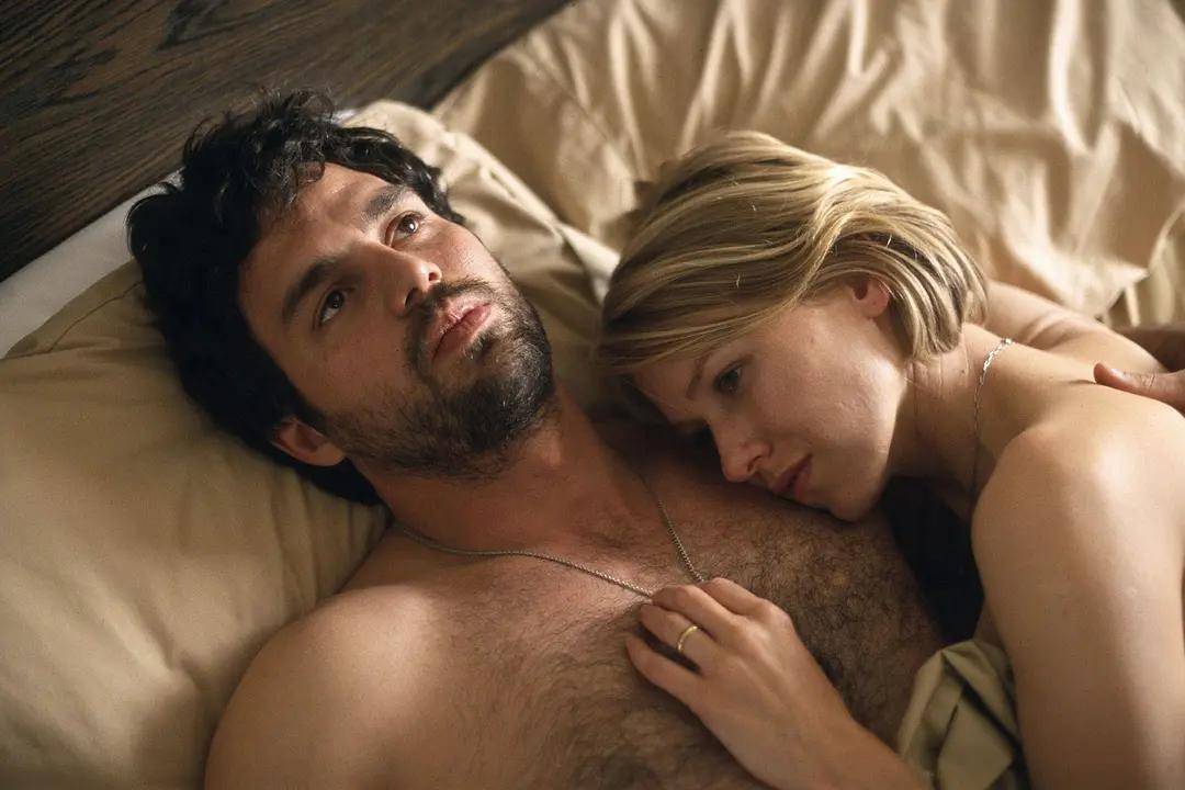 大尺度爱情电影推荐！《爱不再回来》：婚姻裂缝中的背叛与挣扎