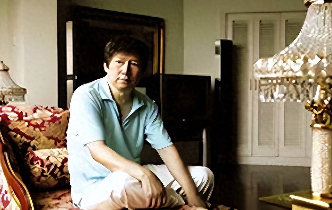 李春平：第一软饭男，伺候美国老妇13年继承268亿，今已无法自理