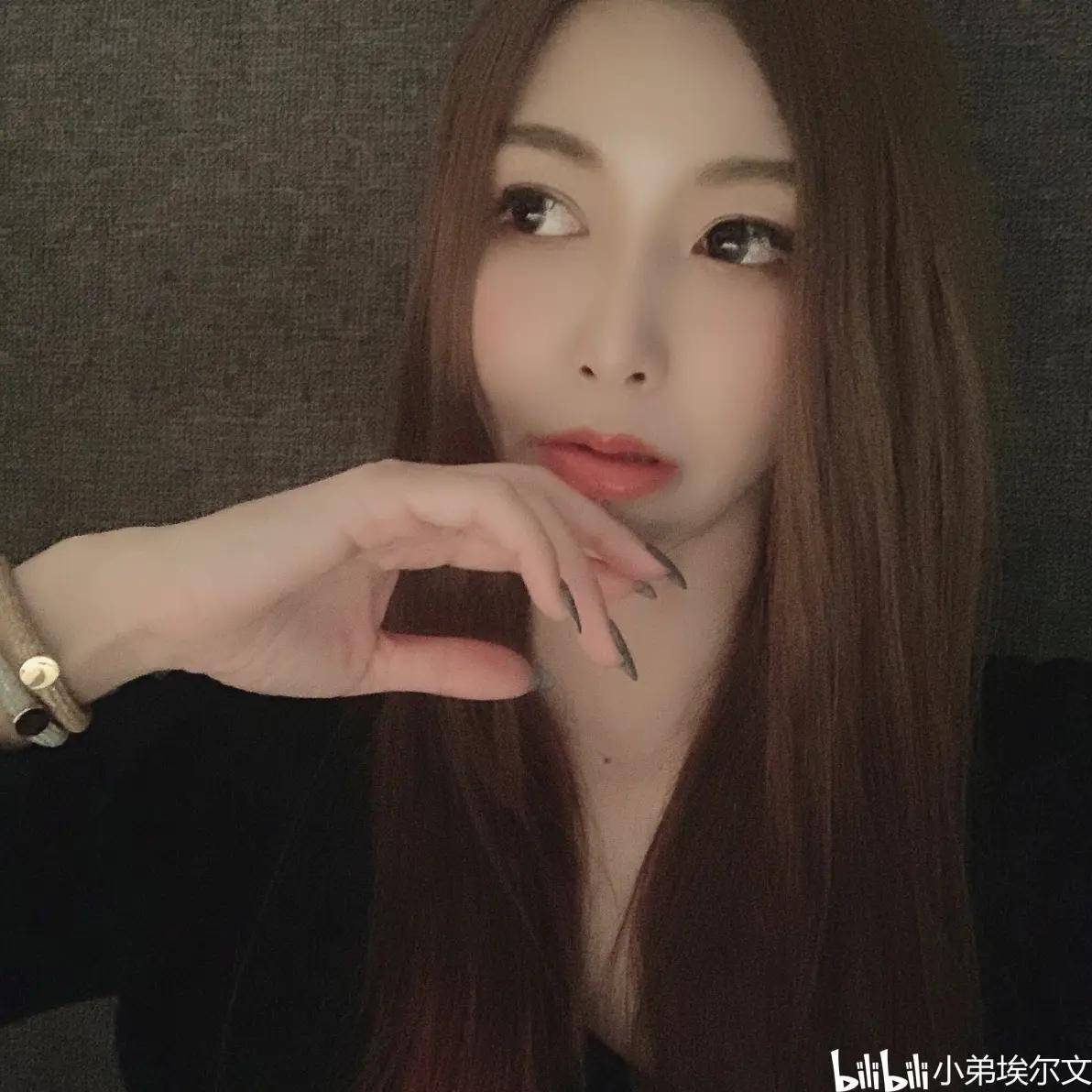 藤浦惠，羽咲美晴，水户香奈等时尚动态