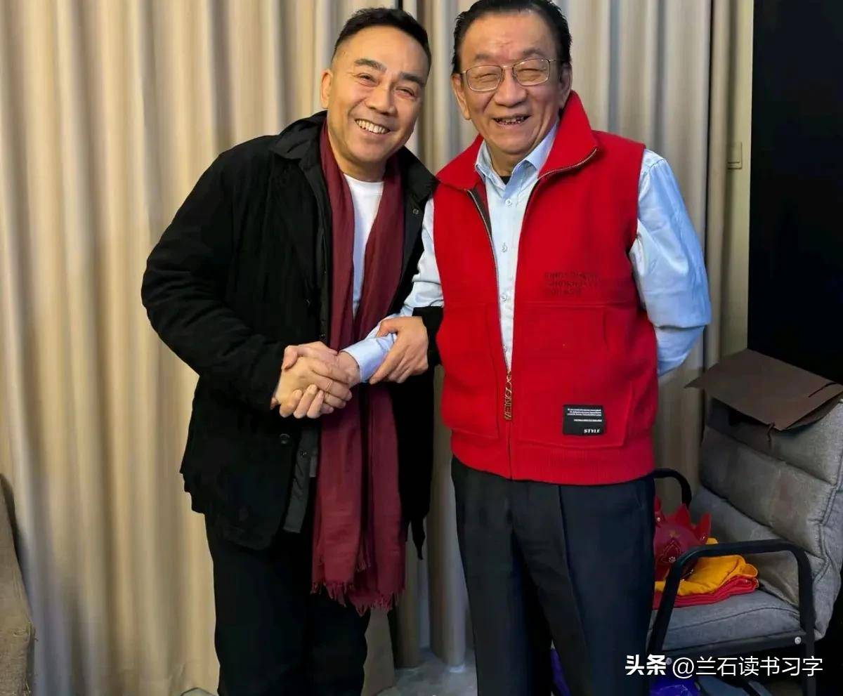 侯耀华和杨议对头雕刻见面后侯耀华小管家杨1xBET官网议助理先后发声(图6)