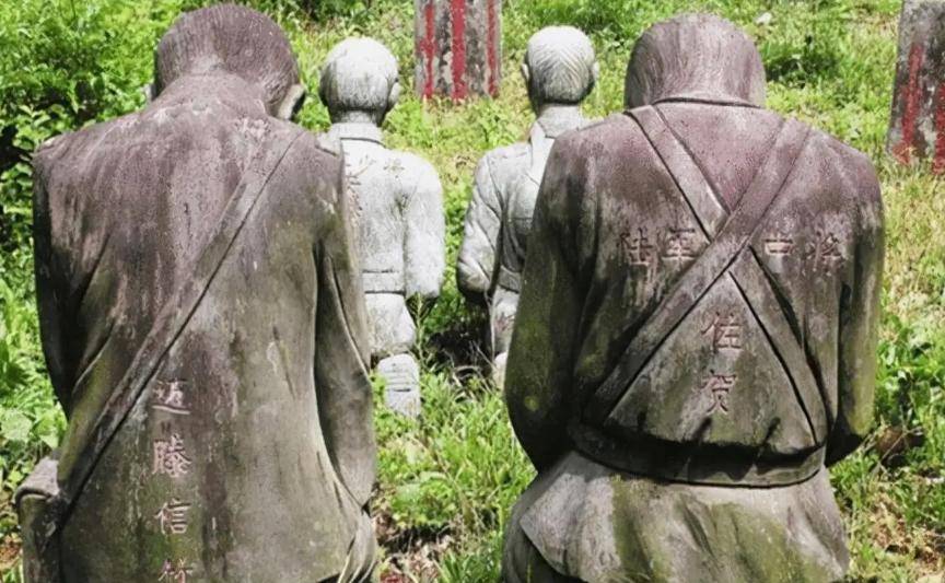 PG电子网址跪在云南的4个日本兵雕像日方要求拆除我方：满足3个条件(图1)