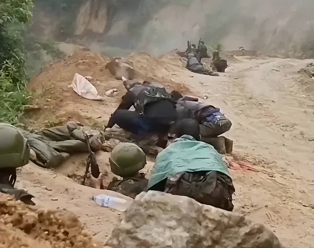 缅甸出现中国停火监督组车队，这就是大国的压迫感！