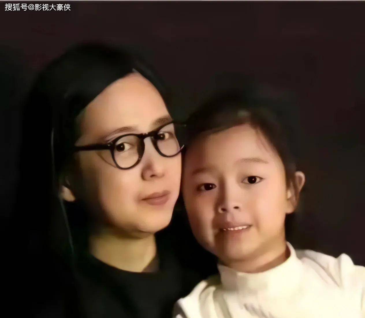 王晶曝刘德华婚姻内幕：24年隐婚，朱丽倩的隐形牺牲有多痛？