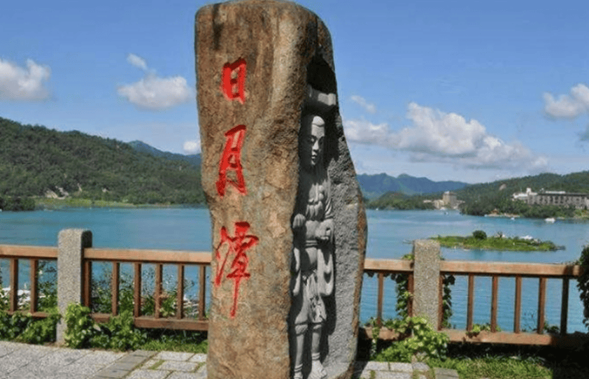 解放军越收越紧，岛内风向骤变，赖清德搬来“救兵”，释放信息量大