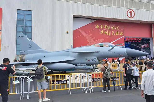 巴基斯坦：即将收到新一批歼-10CP！网友：歼-10C终于要大卖了？