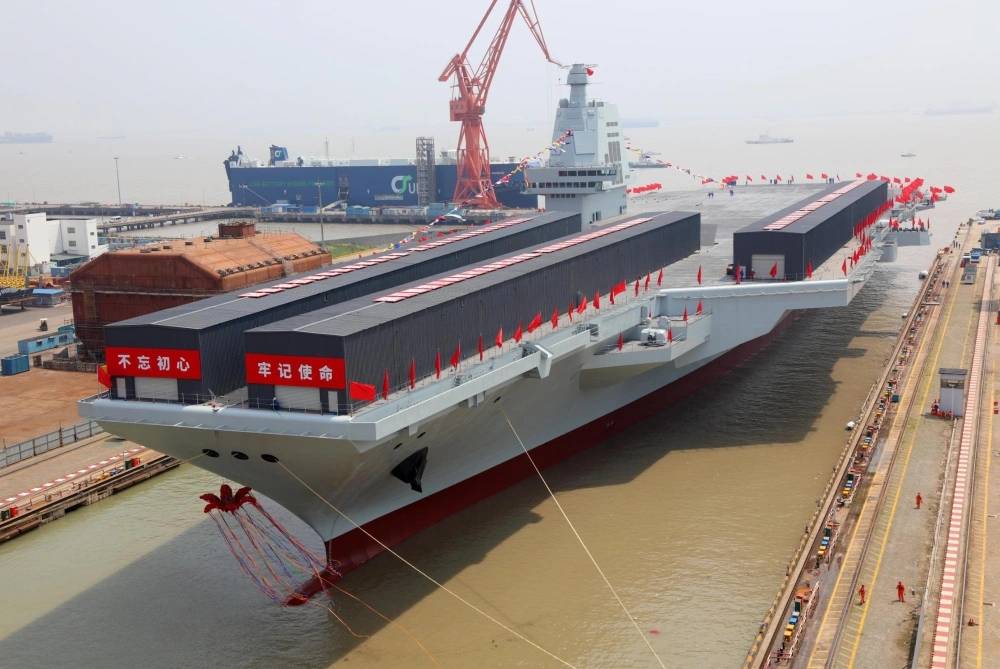 中国2025年最值得期待武器，轰20亮相，歼35服役，福建舰或将海试