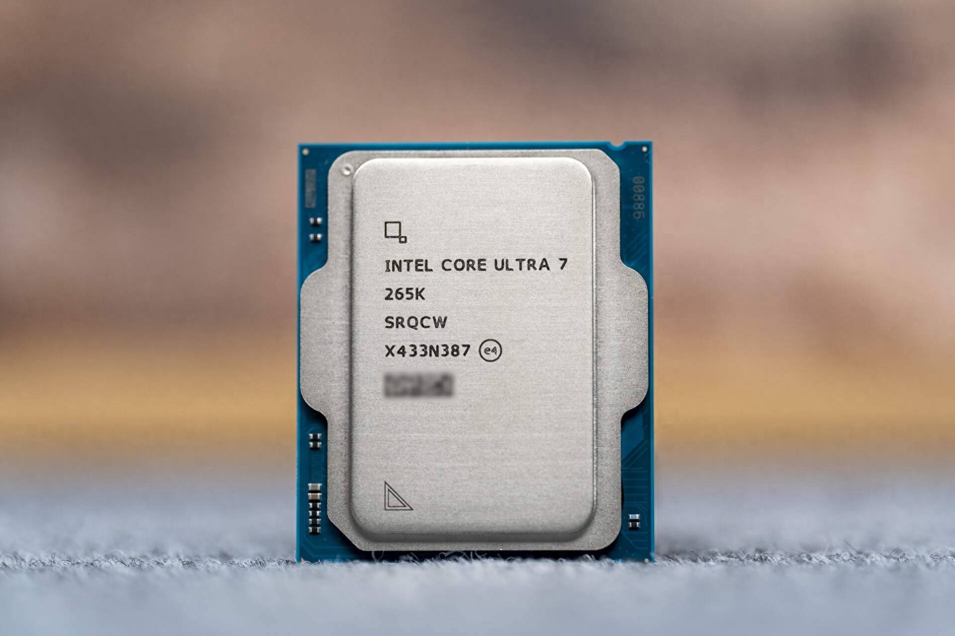 原创             终极之战：Ultra 265K对决9700X，沉浸式装机你站哪边？